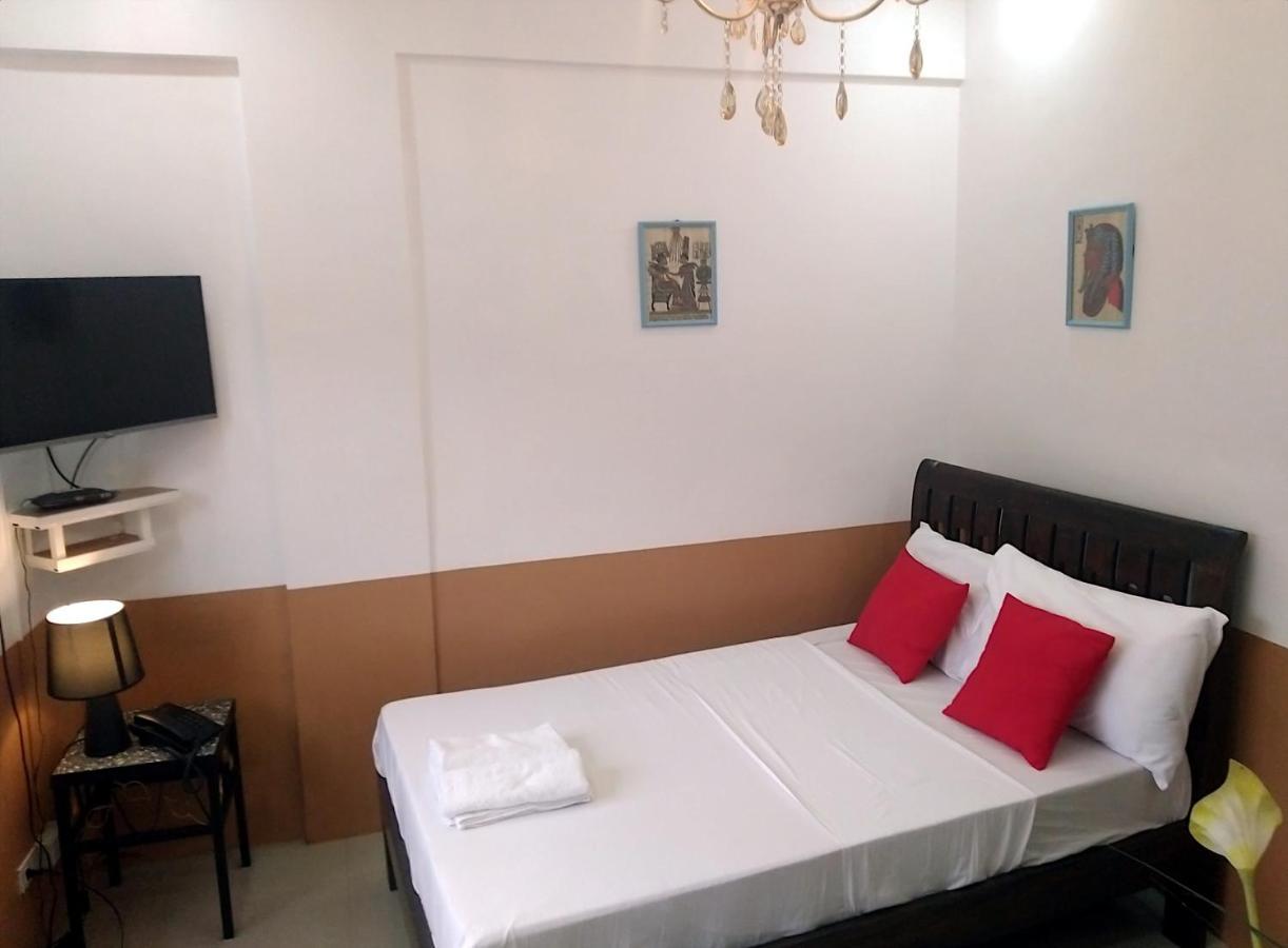 Jil's Apartelle Tagaytay City Esterno foto