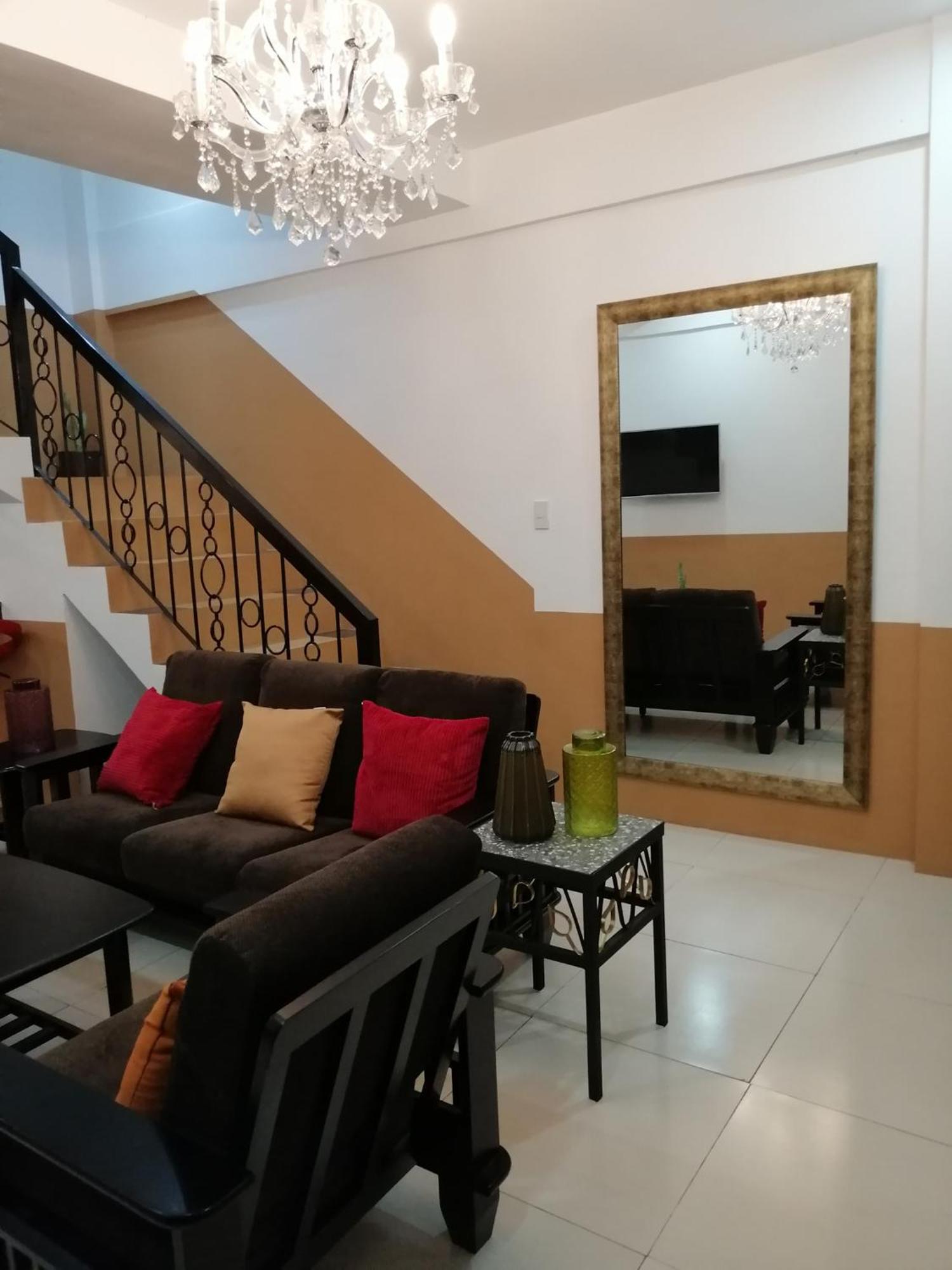 Jil's Apartelle Tagaytay City Esterno foto