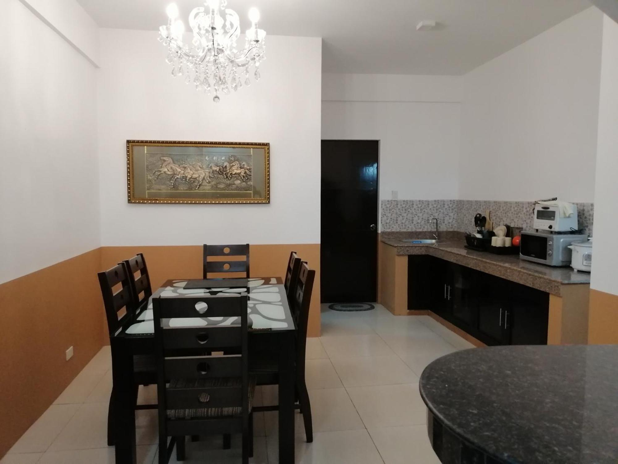 Jil's Apartelle Tagaytay City Esterno foto