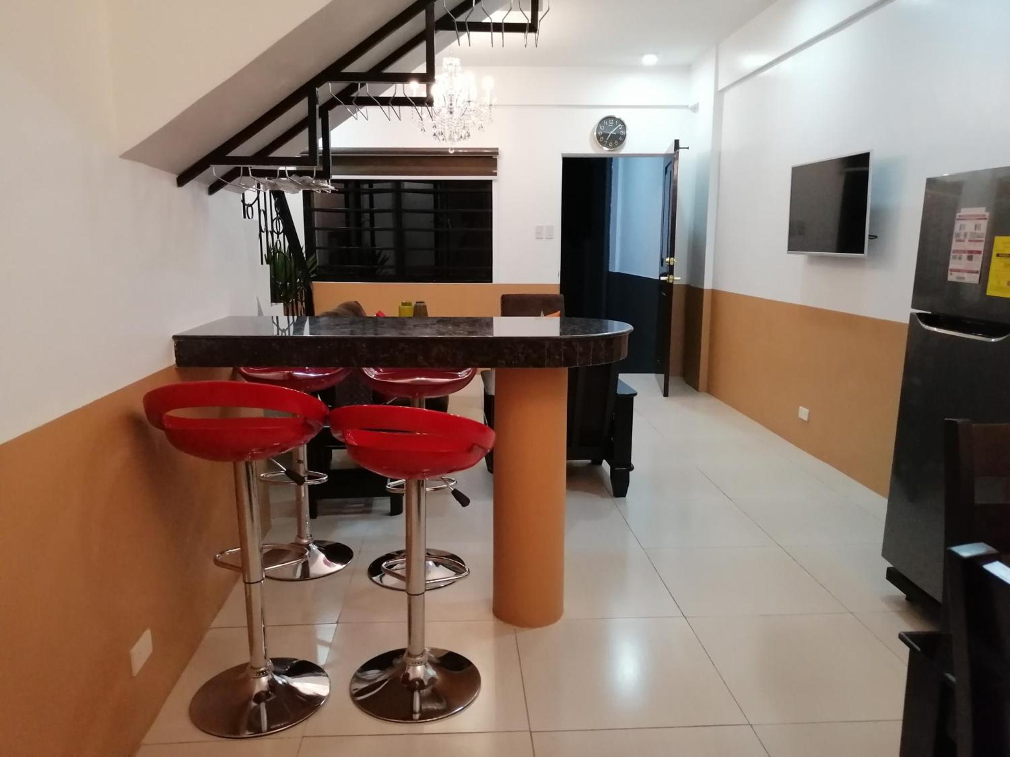 Jil's Apartelle Tagaytay City Esterno foto